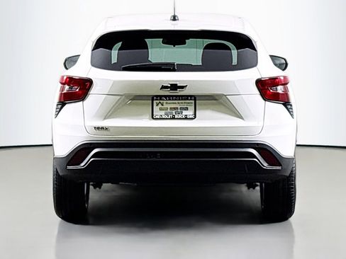 New 2026 Chevrolet Trax LS w/ LS Convenience Package image 6