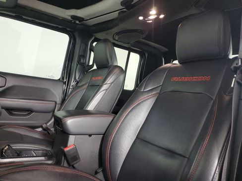 Used 2023 Jeep Gladiator Rubicon w/ Cold Weather Group image 12