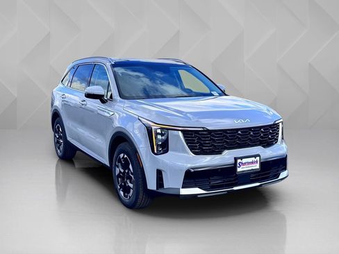 New 2026 Kia Sorento S w/ S Panoramic Sunroof Package FWD image 3