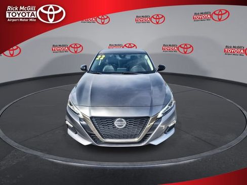 Used 2022 Nissan Altima 2.5 SR FWD image 3