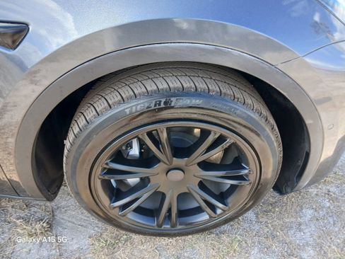 Used 2020 Tesla Model Y Long Range AWD/4WD image 19