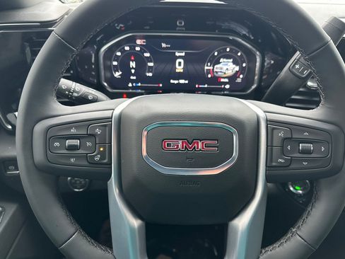 New 2026 GMC Sierra 1500 Elevation image 25