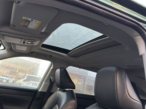 Certified 2023 Toyota Highlander XLE image 27