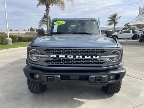 New 2025 Ford Bronco Badlands image 8