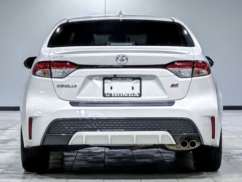 Used 2020 Toyota Corolla SE image 9