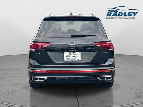 Certified 2024 Volkswagen Tiguan SEL R-Line AWD/4WD image 3
