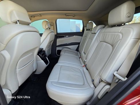 Used 2020 Lincoln Nautilus Reserve w/ Equipment Group 201A image 15