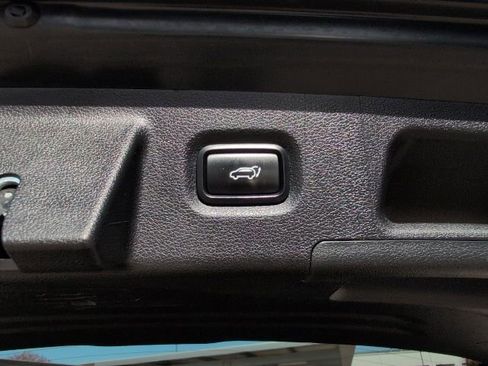 Used 2023 Hyundai Santa Fe SEL image 11