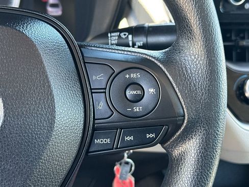 Used 2022 Toyota Corolla LE w/ Carpet Mat Package (TMS) FWD image 22