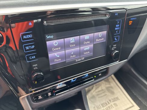 Used 2019 Toyota Corolla LE FWD image 19