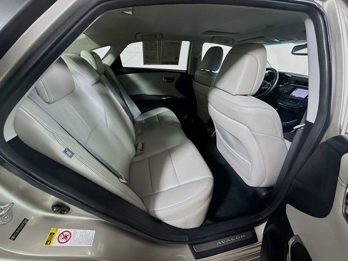Used 2013 Toyota Avalon Limited image 28
