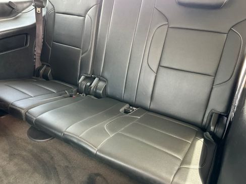 Used 2015 Chevrolet Tahoe LTZ AWD/4WD image 17