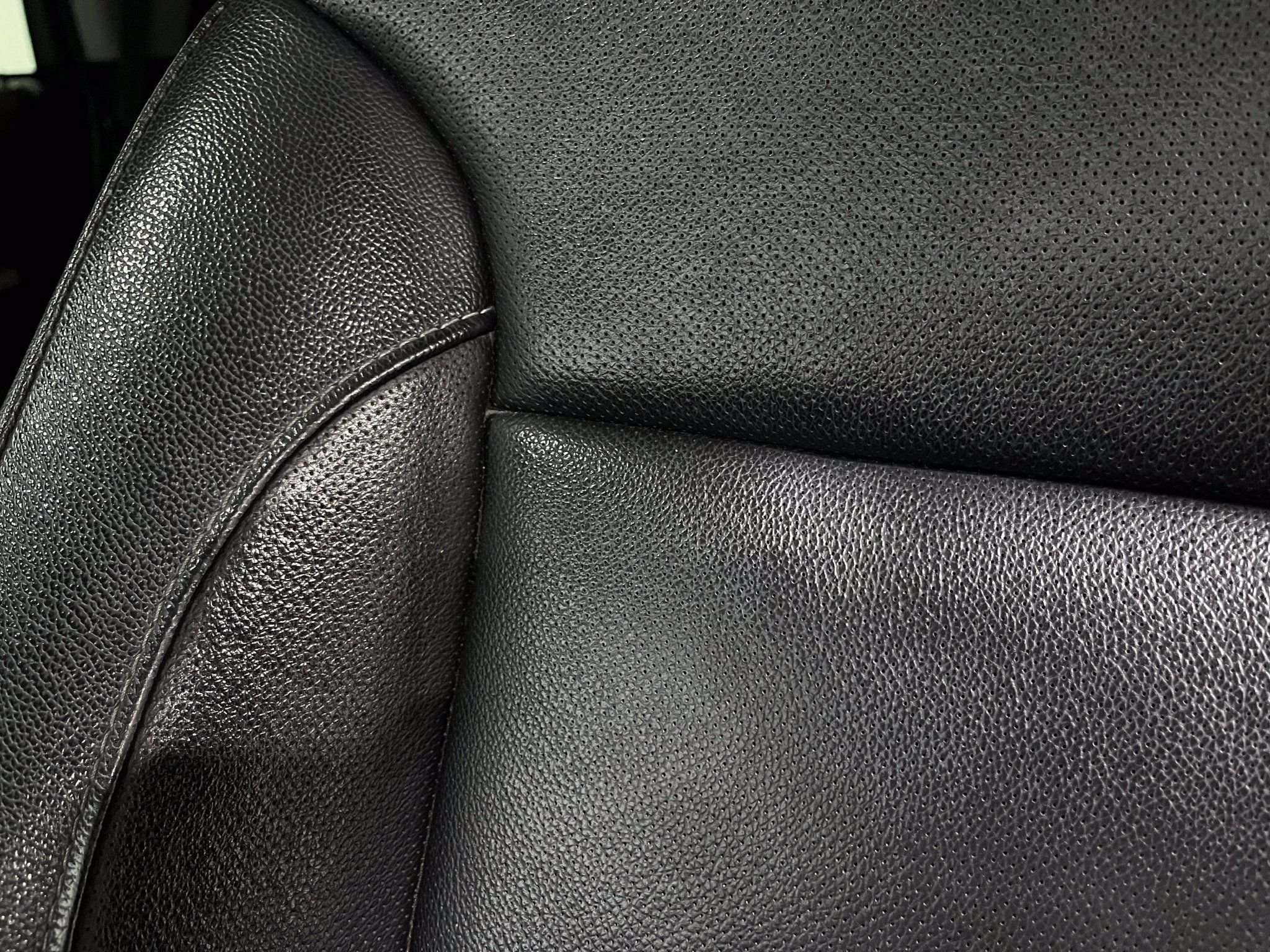 Used 2019 GMC Yukon SLT w/ Premium Edition AWD/4WD image 18