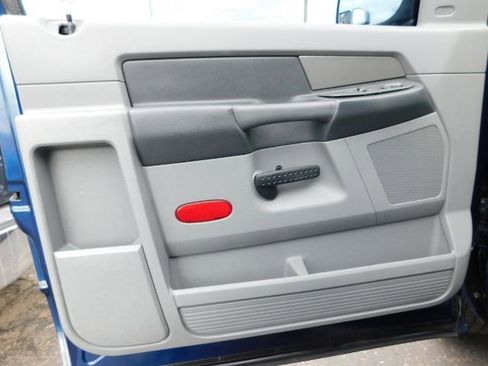 Used 2008 Dodge Ram 1500 Truck ST image 11