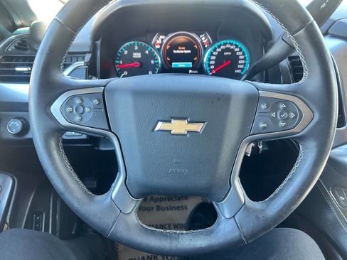 Used 2017 Chevrolet Suburban LT image 20