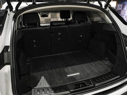 Used 2021 Land Rover Range Rover Evoque S image 51