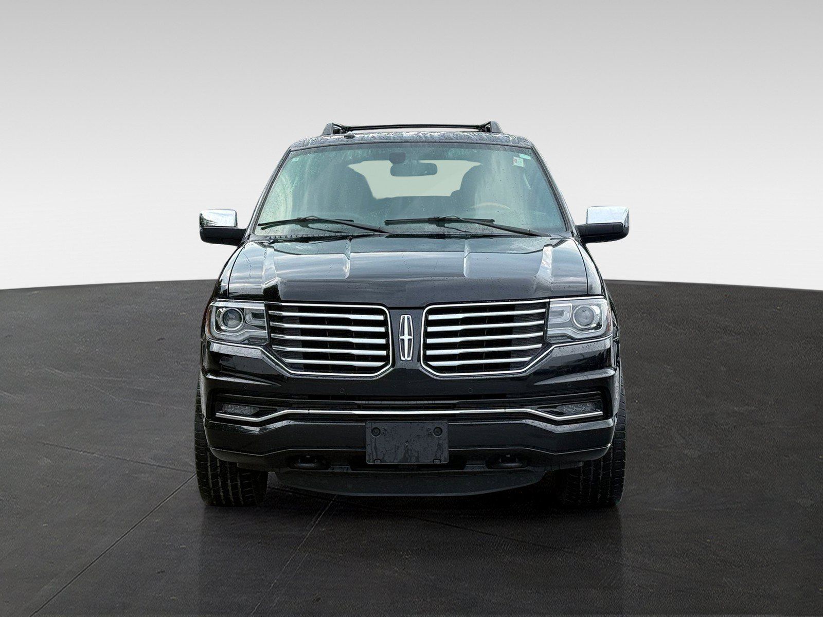 Used 2017 Lincoln Navigator Select AWD/4WD image 2