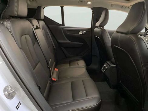 Used 2025 Volvo XC40 B5 Core AWD/4WD image 76