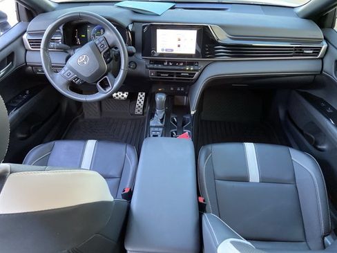 Used 2025 Toyota Camry SE FWD image 49