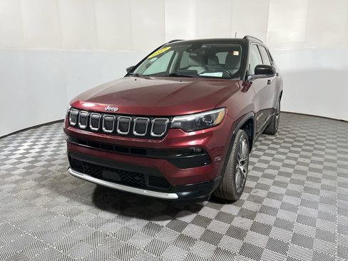 Used 2022 Jeep Compass Limited w/ Elite Group AWD/4WD image 4