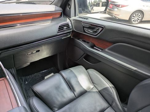 Used 2023 Lincoln Navigator Reserve AWD/4WD image 14