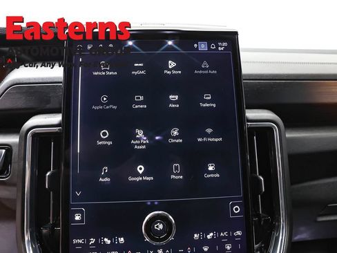 Used 2025 GMC Yukon XL Denali AWD/4WD image 12