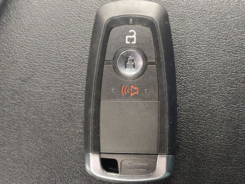 Used 2018 Ford Edge SEL w/ Equipment Group 201A FWD image 32
