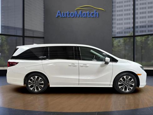 Used 2025 Honda Odyssey Elite image 12