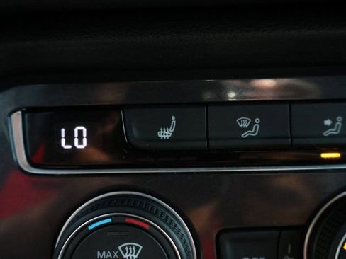 Used 2021 Volkswagen Tiguan SE R-Line image 24