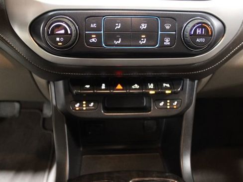 Used 2020 GMC Canyon SLT w/ Driver Alert Package image 32