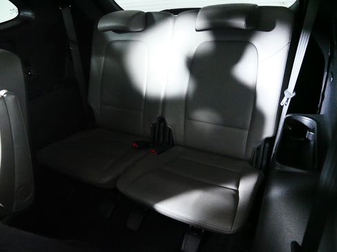 Used 2015 Hyundai Santa Fe Limited w/ Option Group 04 FWD image 33