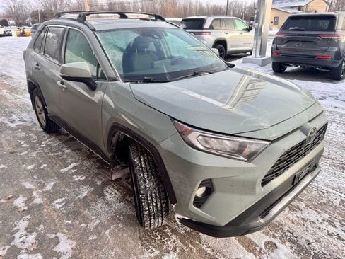 Used 2020 Toyota RAV4 XLE image 6