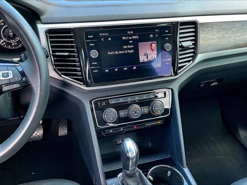 Used 2019 Volkswagen Atlas SEL Premium image 6