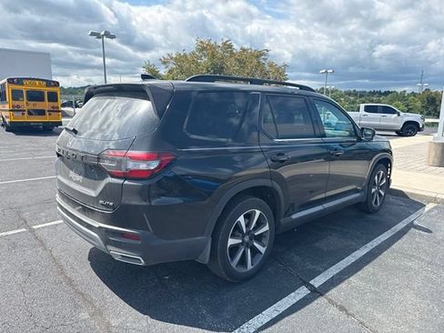 Used 2025 Honda Pilot Elite image 5