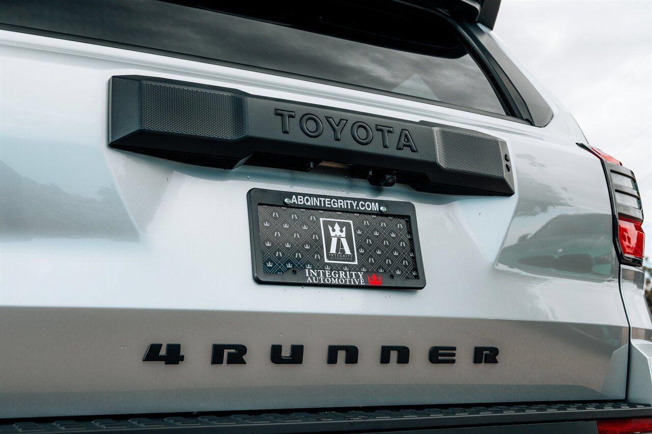 Used 2026 Toyota 4Runner SR5 AWD/4WD image 15