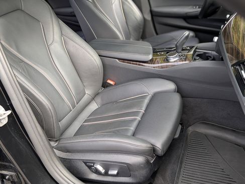 Used 2022 BMW 530i 530i w/ M Sport Package image 23