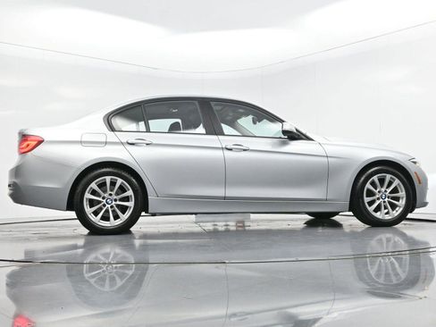 Used 2018 BMW 320i xDrive Sedan w/ Convenience Package AWD/4WD image 47