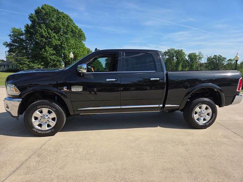 Used 2017 RAM 2500 Longhorn image 2