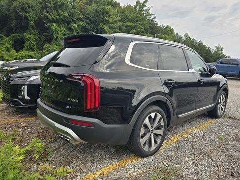 Used 2020 Kia Telluride EX w/ EX Premium Package AWD/4WD image 3