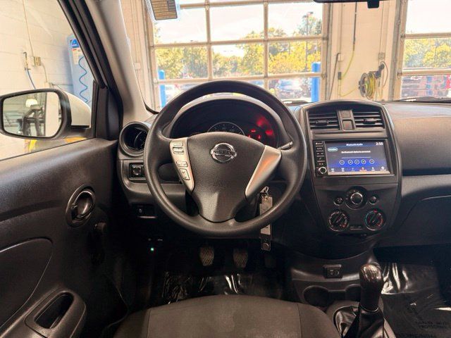 Used 2019 Nissan Versa S FWD image 14