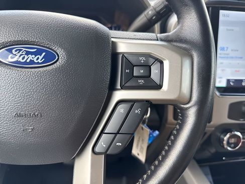 Used 2022 Ford F350 Lariat w/ Lariat Value Package AWD/4WD image 16