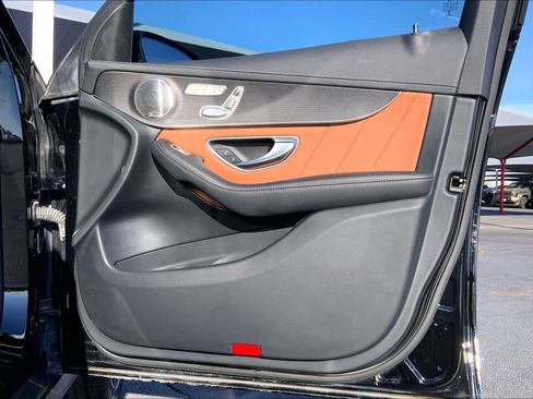 Used 2023 Mercedes-Benz GLC 300 4MATIC Coupe image 23