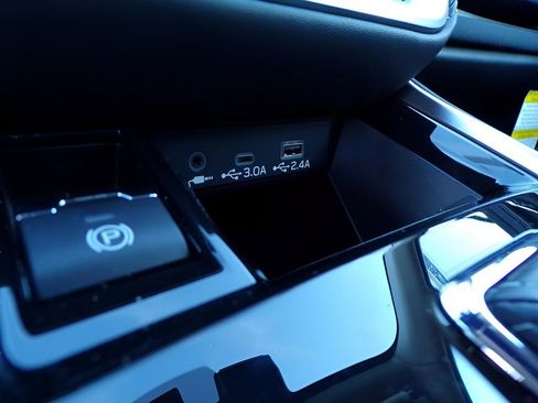 Certified 2025 Subaru Outback Premium image 22