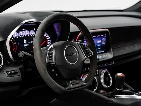 Used 2023 Chevrolet Camaro ZL1 image 41