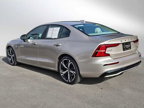 Used 2024 Volvo S60 B5 Plus image 5