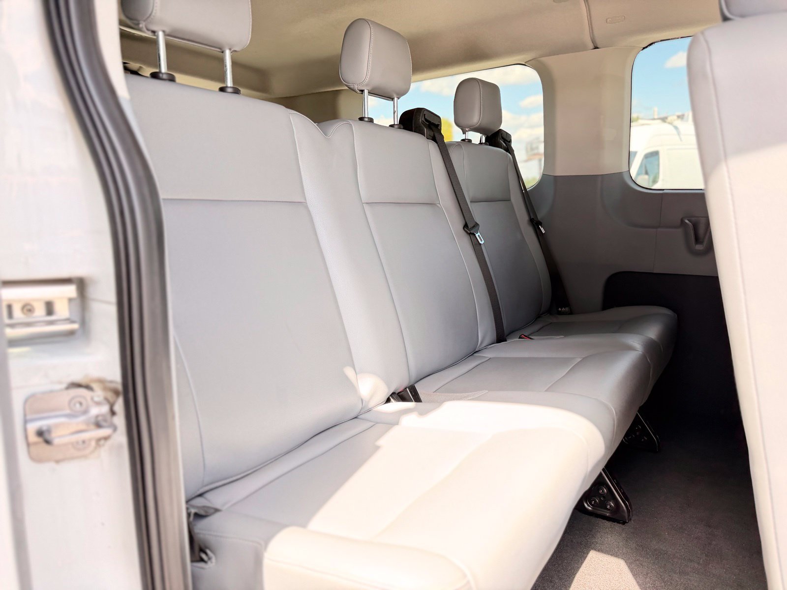 Used 2016 Ford Transit 150 XL RWD image 15