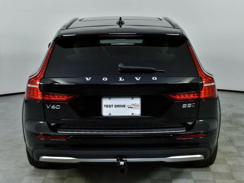 Certified 2024 Volvo V60 B5 Cross Country Plus image 31