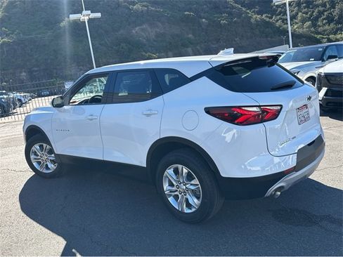 Certified 2022 Chevrolet Blazer LT w/ LPO, Black Accent Package image 3