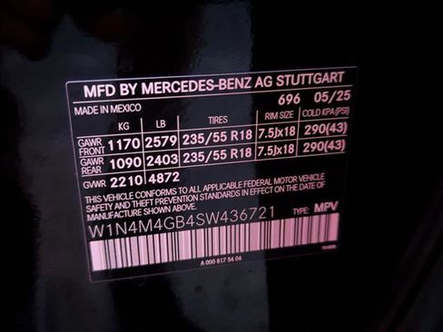 Certified 2025 Mercedes-Benz GLB 250 image 24