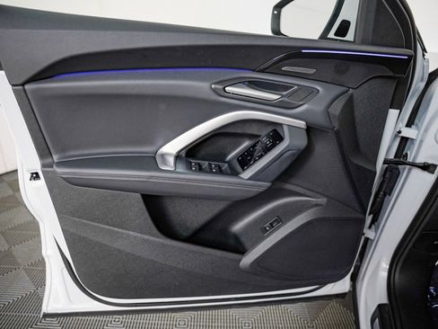 Used 2025 Audi Q5 Premium Plus w/ Premium Plus image 23